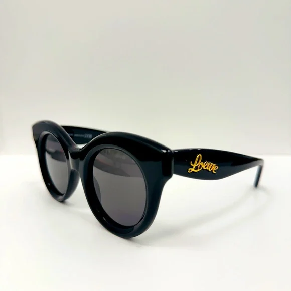 Loewe LW40126I Curvy Black Round Sunglasses display picture 3